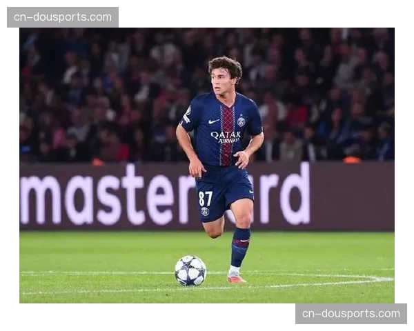 巴黎圣日耳曼3-0完胜梅斯，杜埃、巴尔科拉、拉莫斯新生代集体闪光