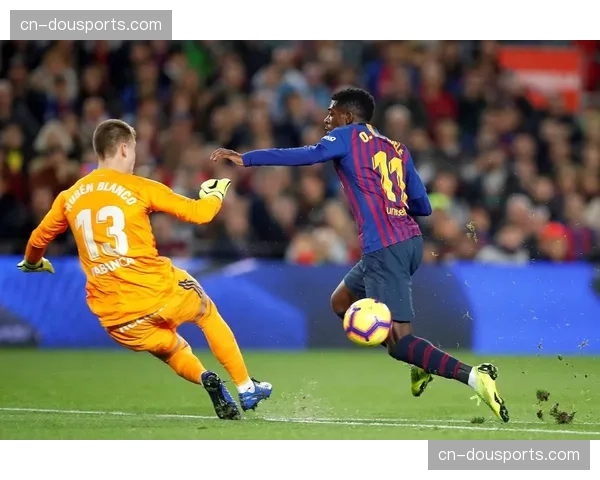 实时:塞尔塔vs马略卡,阿斯帕斯点射扳平比分,1-1 实时:塞尔塔vs马略卡,阿斯帕斯点射扳平比分,1-1